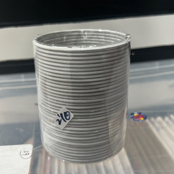 White bangles set - Picture 2 of 3